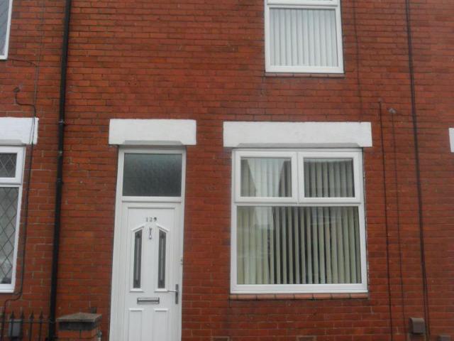 Longfield Road, Bolton 2 bed terraced house to rent £850 pcm £196 pw