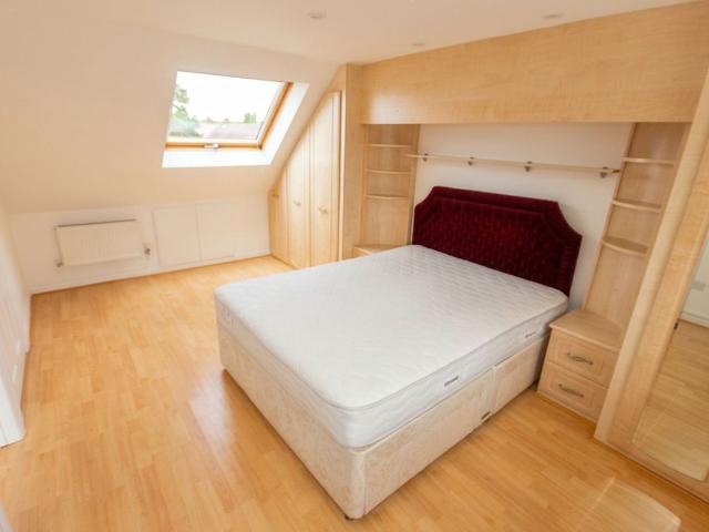 Longhook Gardens, Northolt UB5, Studio to rent, £1,200 pcm | PrimeLocation