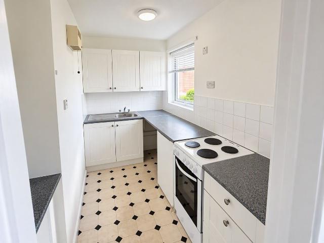 Longham Copse, Maidstone ME15, Studio to rent, £850 pcm | PrimeLocation