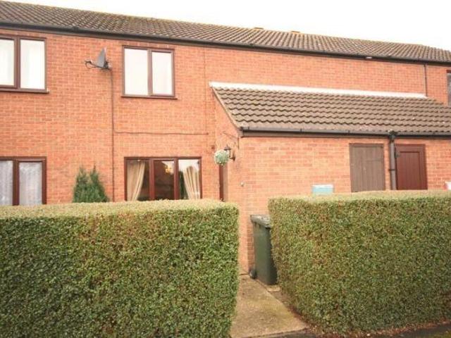 Longhurst Gardens, Boston, PE21 9JF 2 bed terraced house to rent £810 pcm £187 pw