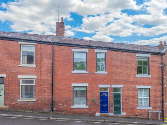 Longhurst Lane, Marple Bridge, Stockport 2 bed terraced house to rent £1,850 pcm £427 pw