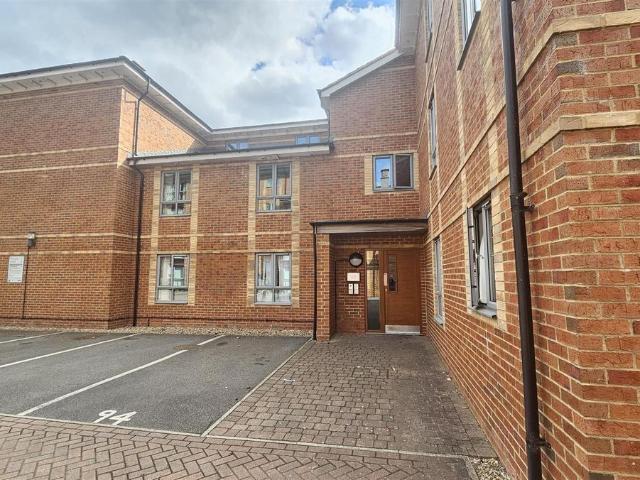 Longley House, Heworth YO31, 2 bed flat to rent, £1,200 pcm | PrimeLocation