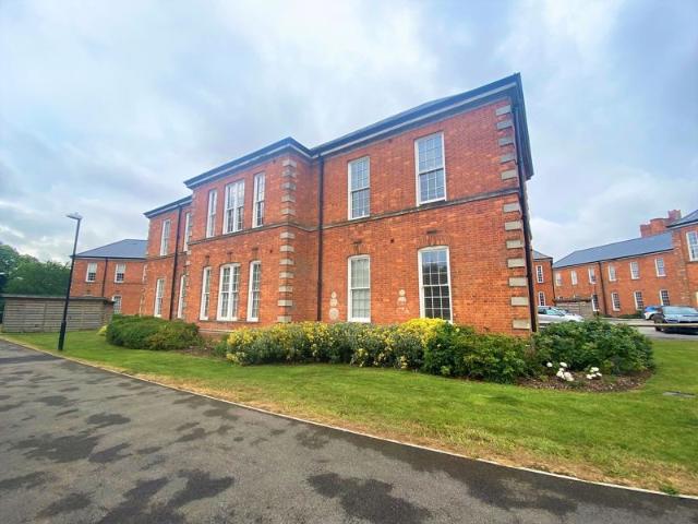 Longley Road, Chichester PO19, 2 bed flat to rent, £1,350 pcm | PrimeLocation