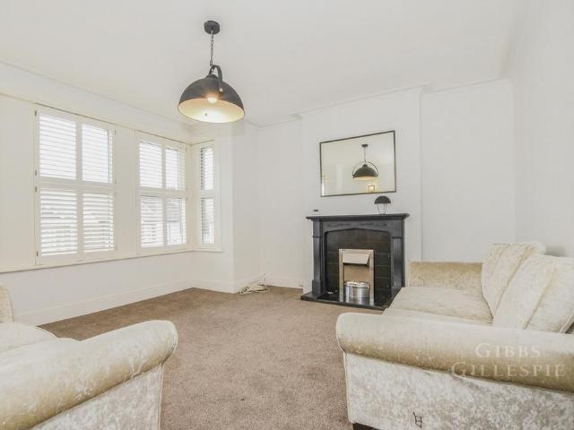 Longley Road, Harrow, HA1 2 bed flat to rent £1,750 pcm £404 pw
