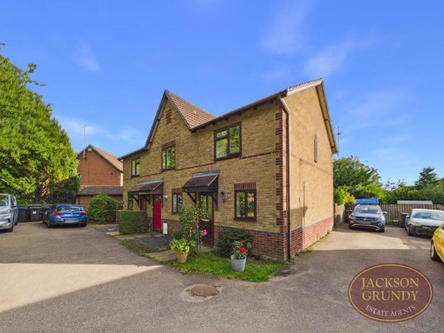 Longleat Court, East Hunsbury, NN4 0FN 2 bed end of terrace house to rent £1,000 pcm £231 pw