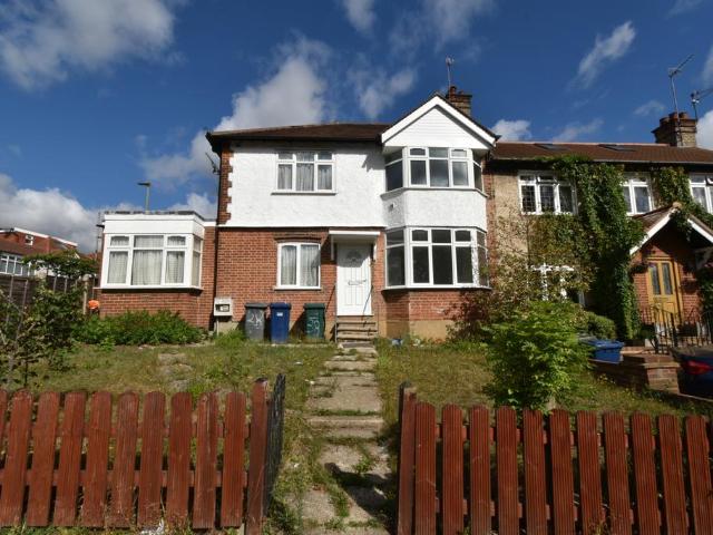 Longmore Avenue, BARNET, EN5 5 bed terraced house to rent £2,600 pcm £600 pw