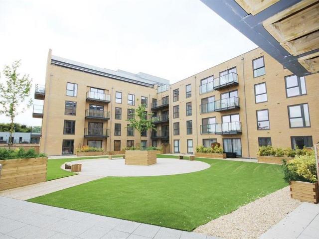 Longman House, The Embankment, Nash. 2 bed apartment to rent £1,650 pcm £381 pw