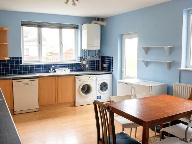 Longmead Avenue, Bishopston, Bristol. 6 bed terraced house to rent £3,900 pcm £900 pw