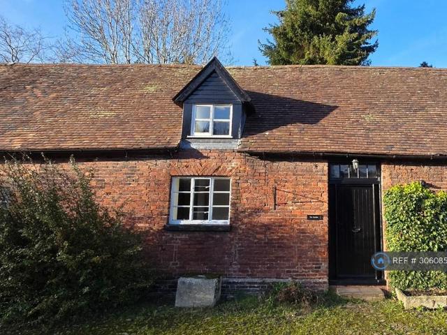 Longnor Hall, Shrewsbury, SY5 2 bed terraced house to rent £895 pcm £207 pw