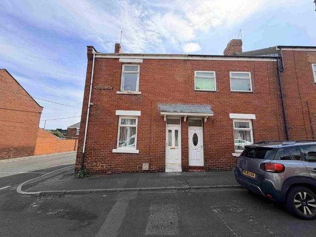 Longnewton Street, Seaham, Co. 3 bed end of terrace house to rent £575 pcm £133 pw