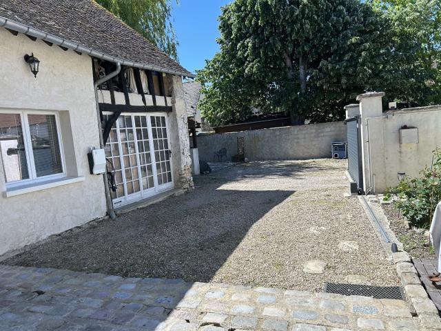 Longnes centre Maison de charme 150 m2
