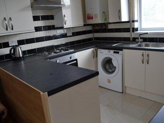 Longsight Community Primary, Farrer Road, Manchester, M13 0QX, United Kingdom | 4 bed duplex for rent #110815858 | Rentberry