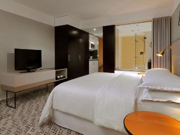 Longstay studios with sweeping views, spa, fitness, housekeeping included