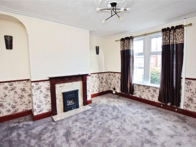 Longroyd Crescent, Beeston, Leeds, LS11