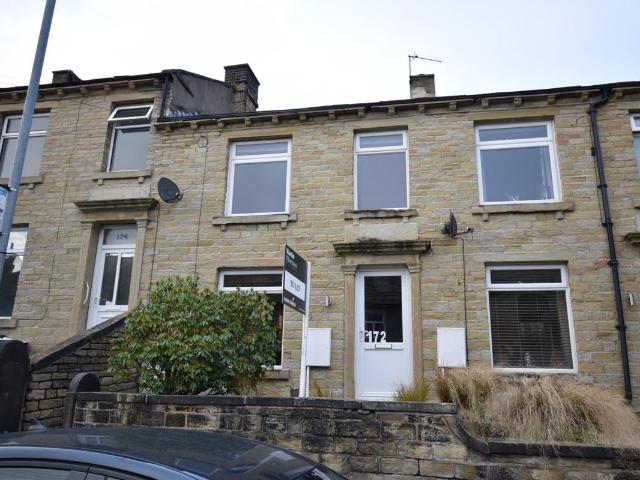 Longwood Gate, Longwood, Huddersfield HD3, 2 bed terraced house to rent, £800 pcm | PrimeLocation