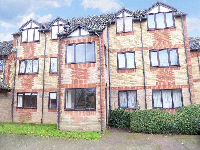 Longworth Close, Banbury OX16, 2 bed flat to rent, £1,100 pcm | PrimeLocation