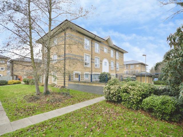 Longworth Avenue, Cambridge CB4, 2 bed flat to rent, £1,850 pcm | PrimeLocation