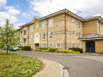 Longworth Avenue, Chesterton. 2 bed apartment to rent £1,650 pcm £381 pw