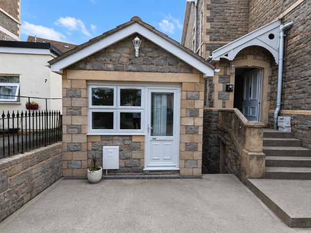 Longton Grove Road, Weston Super Mare BS23, 1 bed detached bungalow to rent, £995 pcm | PrimeLocation