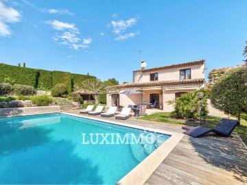 Maison à louer à Alpes - Cuisine équipée