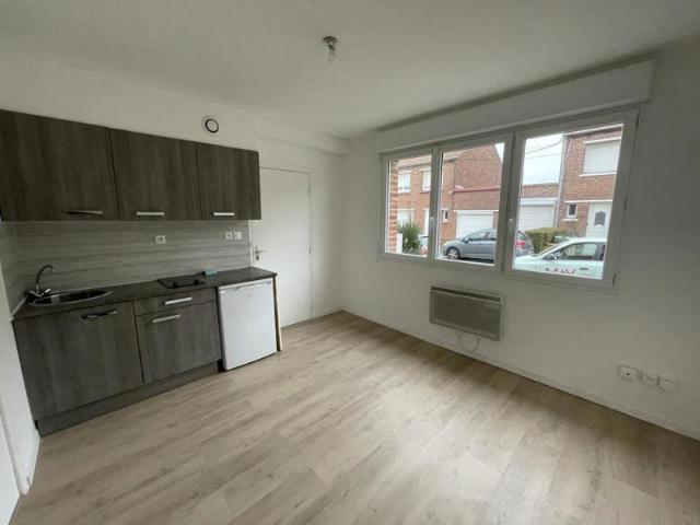 LONGUENESSE STUDIO DE 16,38m²