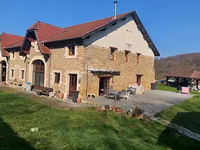 Longuyon 54260 Achat / Vente appartement 5 pièces t5 au dernier étage