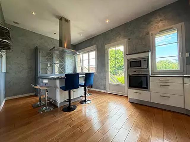 Lons le Saunier 39000 Achat / Vente appartement 5 pièces t5 au dernier étage jardin