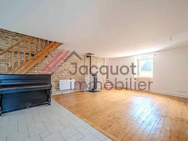 Lons le Saunier 39000 Achat / Vente maison 5 pièces t5 au dernier étage cave