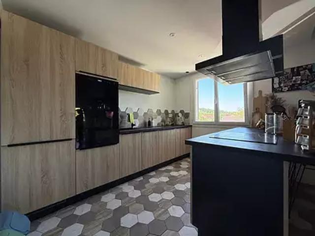 Lons le Saunier 39000 Achat / Vente maison 6 pièces t6 au dernier étage jardin