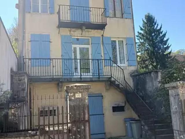 Lons le Saunier 39000 Achat / Vente maison 6 pièces t6 jardin terrasse