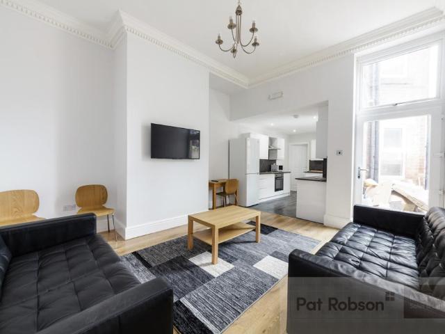 Lonsdale Terrace, Newcastle Upon Tyne. 3 bed apartment to rent £1,885 pcm £435 pw