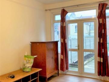 Lonsdale Avenue, Wembley HA9 4 bed semi detached house to rent £2,700 pcm £623 pw