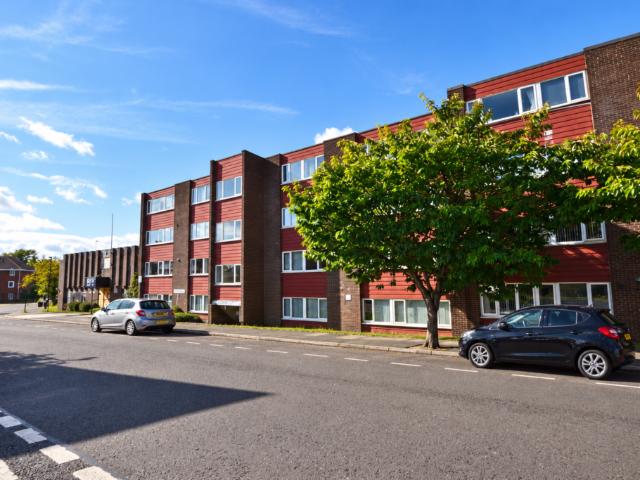 Lonsdale Court, West Jesmond Road. 2 bed apartment to rent £1,100 pcm £254 pw