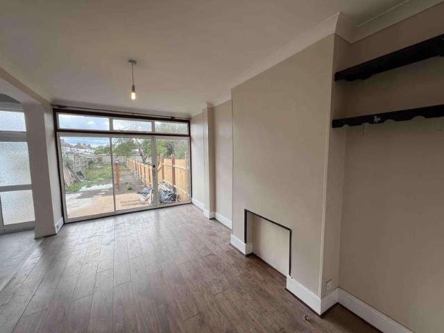 Lonsdale Gardens, Thornton Heath, CR7