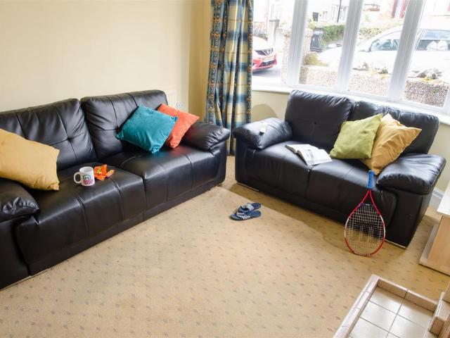 Lonsdale Place, Lancaster LA1 3 bed private hall to rent £546 pcm £126 pw