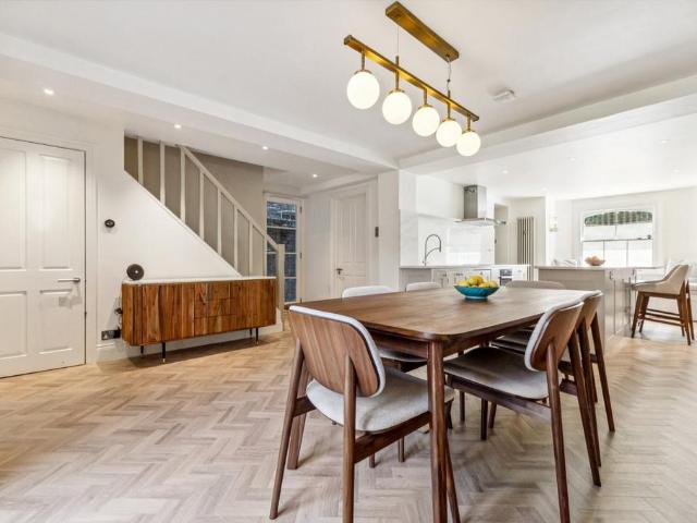 Lonsdale Road, Barnes, London, SW13 4 bed end of terrace house to rent £13,498 pcm £3,115 pw