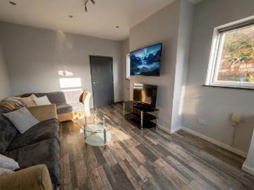 Lonsdale Road Copy, Lenton NG7 4 bed house to rent £1,912 pcm £441 pw