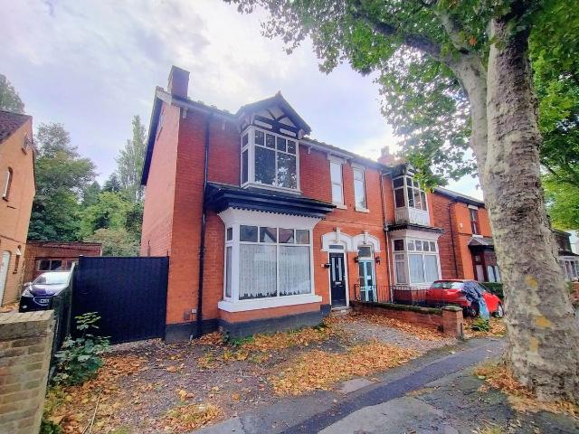 Lonsdale Road, Penn Fields, Wolverhampton WV3, 6 bed semi detached house to rent, £1,700 pcm | PrimeLocation