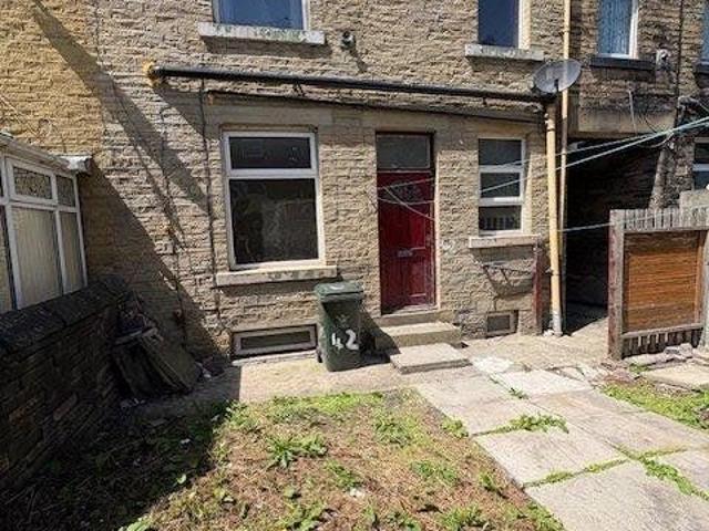Lonsdale Street, Bradford BD3, 2 bed terraced house to rent, £700 pcm | PrimeLocation