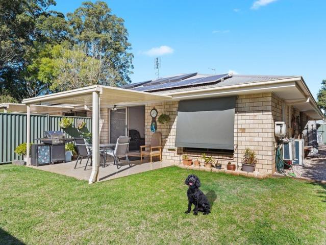 LOOK! HALF DUPLEX With North Facing Yard!