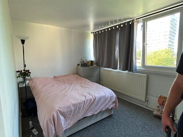 Looking for 1 final roommate in Clapham Junction