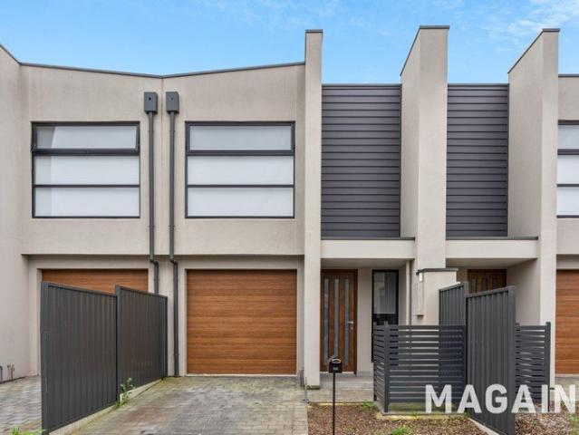 Looking for a modern, Torrens titled home, that is easy care and in a fantastic location?
