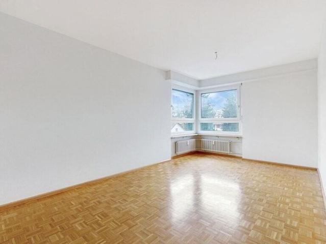 Looking for a central apartment in a green location?