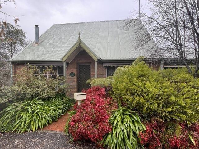 Looking for a long term rental in Bright? Pack your bags and move right in!