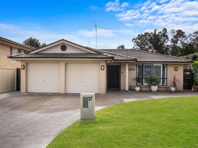 LOOKING FOR A SPACIOUS, MODERN HOME?
