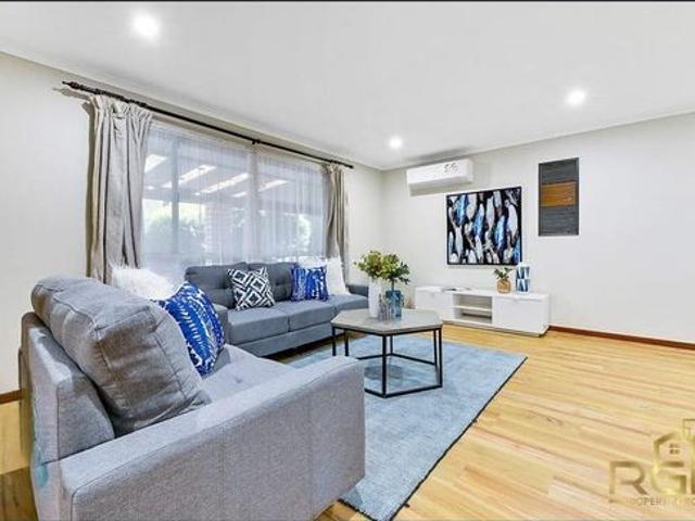Looking for a 3 bedroom rental home in Modbury Heights? This could be the perfect match!