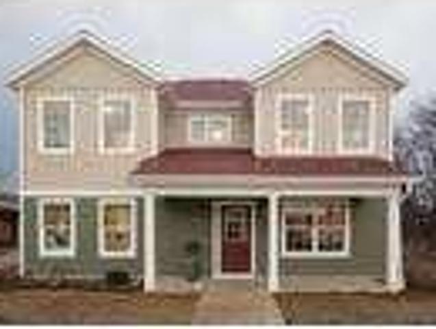 Looking for Female Sublease