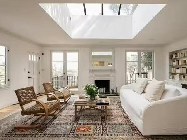 Lookout Mountain Avenue, Los Angeles, CA