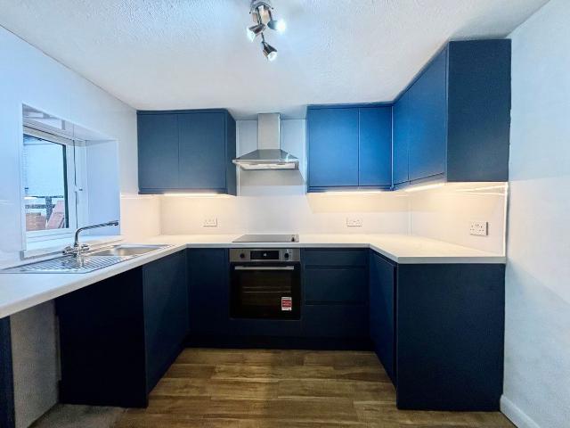 Loose Road, Maidstone ME15, 2 bed cottage to rent, £1,375 pcm | PrimeLocation