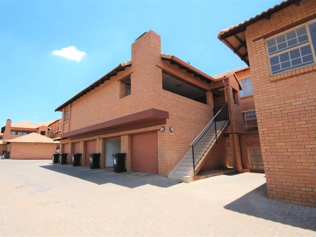 Loadshedding free area A perfect lock up and go!